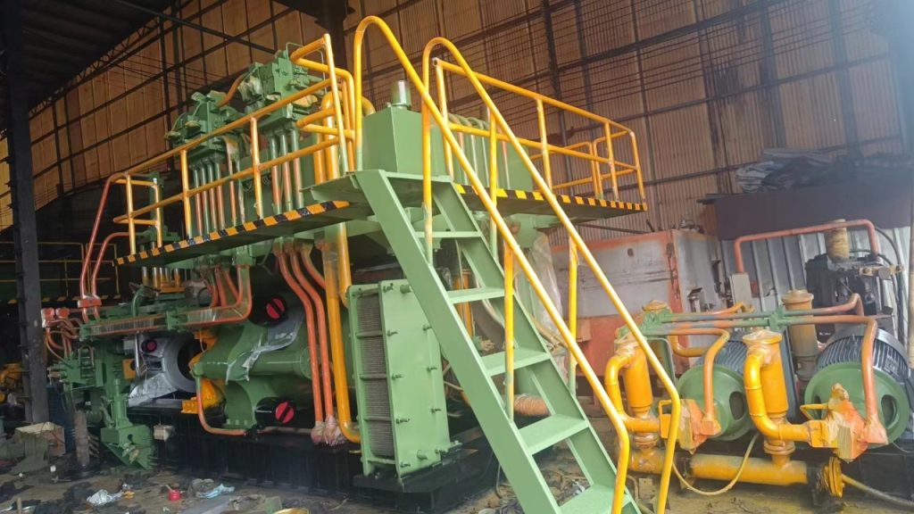 Máy đùn nhôm cũ tân trang